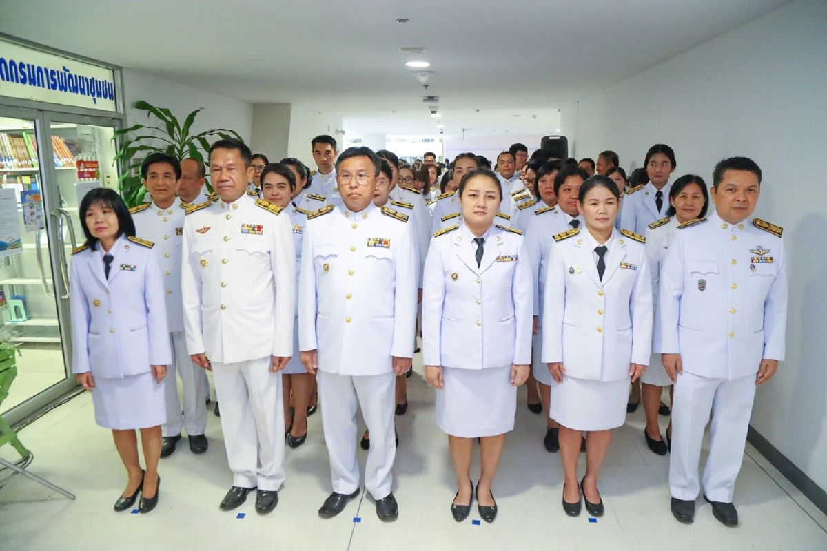 พช.เฉลิมพระเกียรติมหามงคลบรมราชาภิเษกขับเคลื่อนโครงการหมู่บ้านเศรษฐกิจพอเพียง
