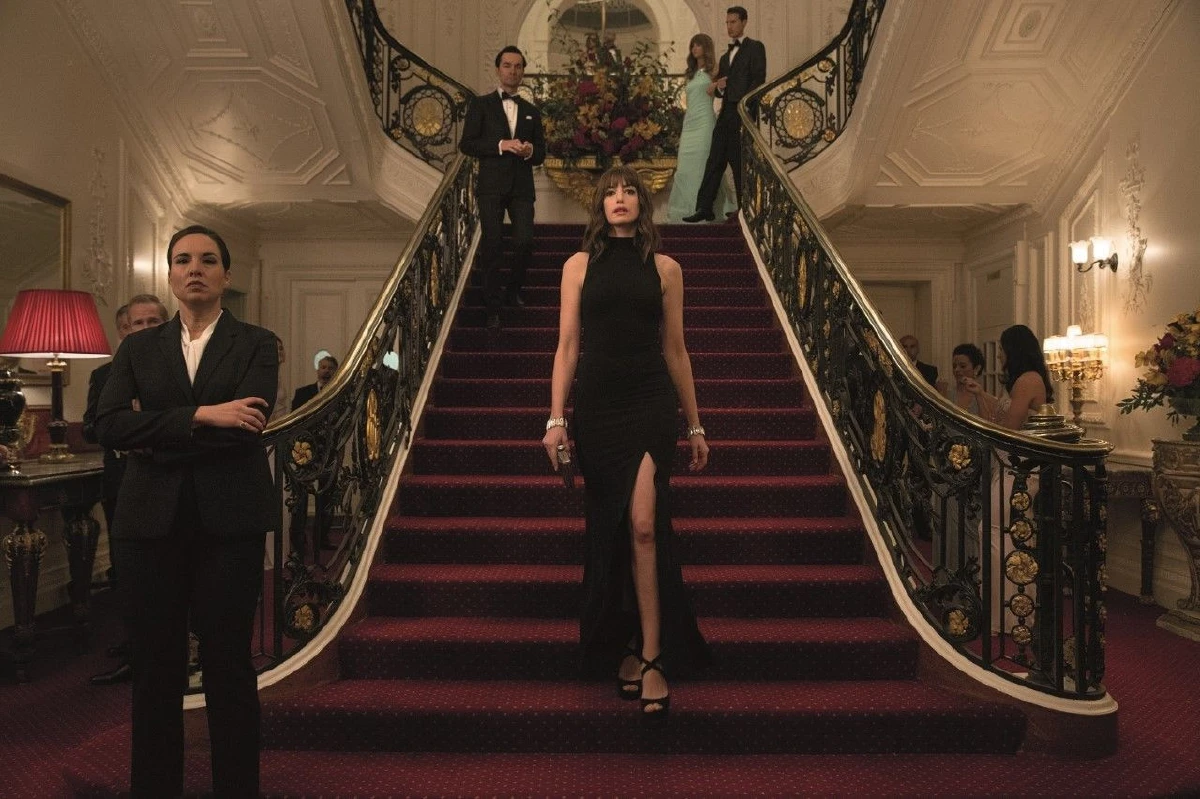 รีวิว THE HUSTLE : ฮากันน้ำหูน้ำตาเล็ด จัดเต็มความสนุกเกินเรื่องมาก