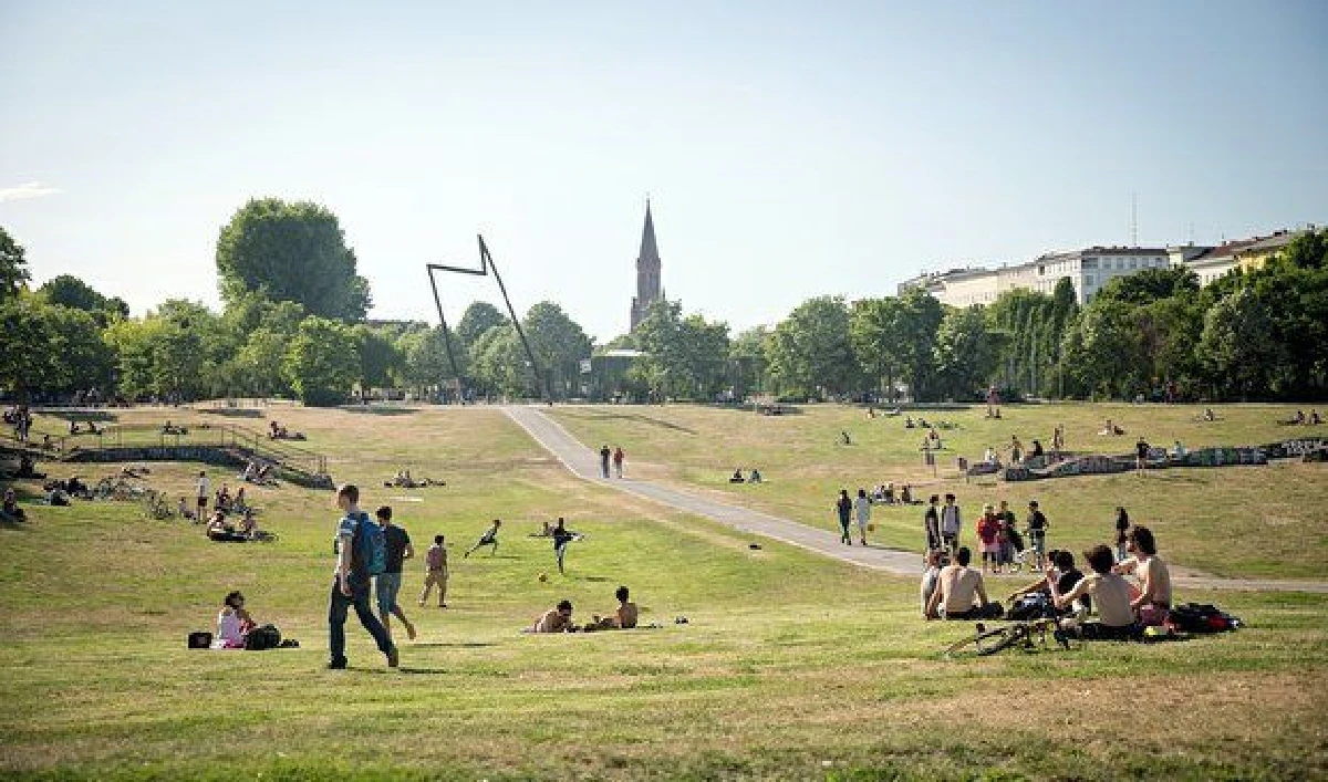 สวนสาธารณะเบอร์ลินแบ่งโซนให้พ่อค้ายา