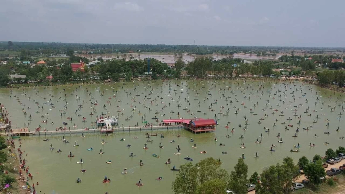 ครั้งแรก! บุรีรัมย์จัดลงแขกจับปลา คนแห่ร่วมกว่า5พัน