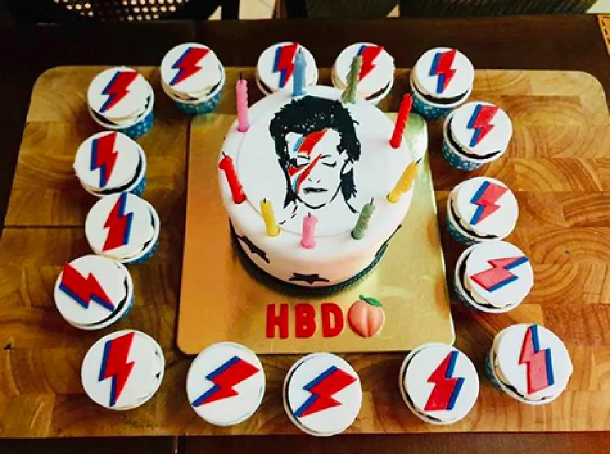 “พีช พชร” ดินเนอร์วันเกิดกับครอบครัวและหวานใจ "แพทริเซีย” แบบเรียบง่ายและอบอุ่นหัวใจ