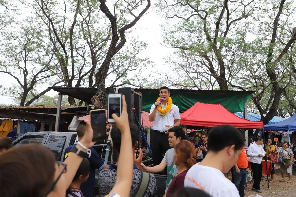 "ธนาธร"ช่วยผู้สมัครหาเสียงเลือกตั้งซ่อมเชียงใหม่