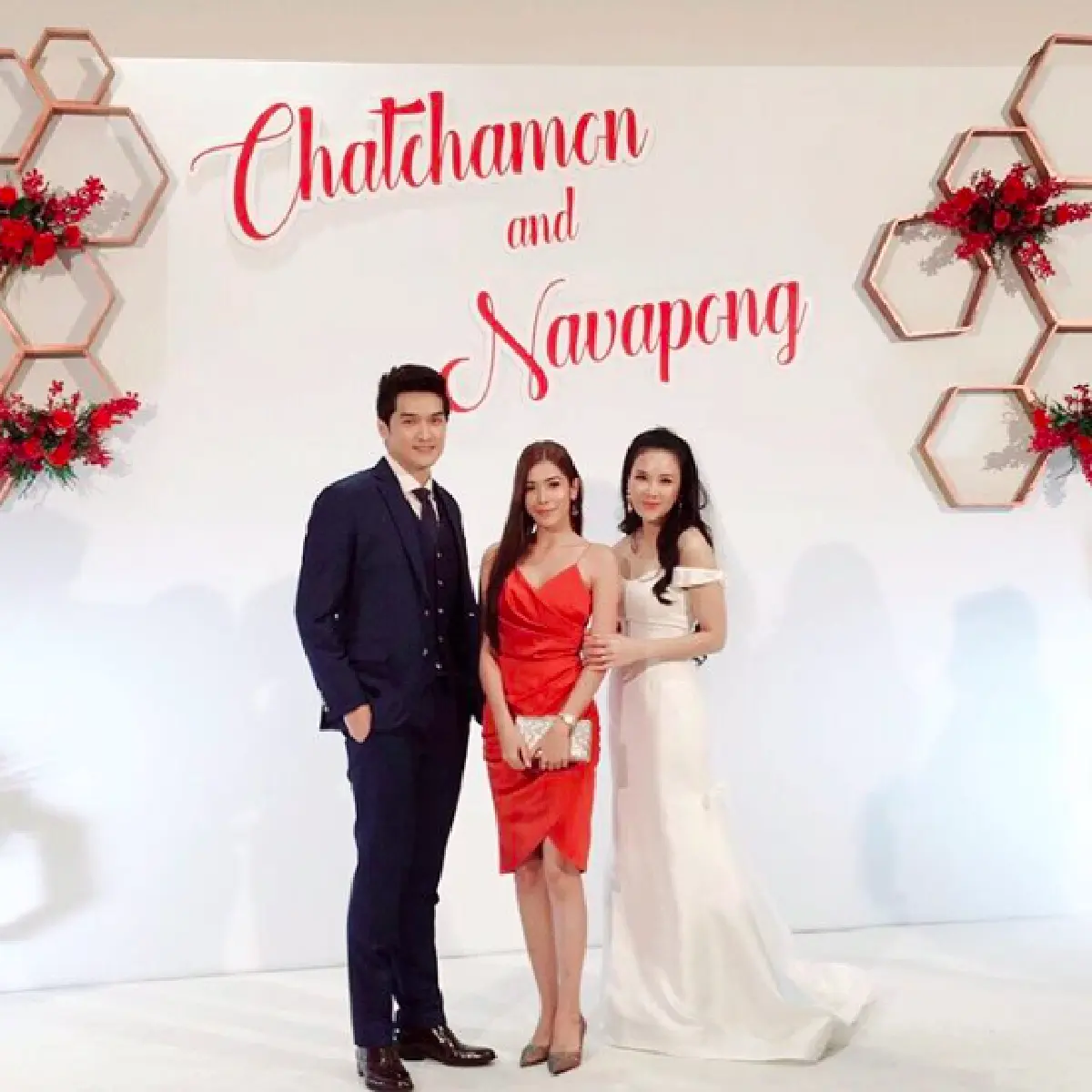 แต่งงานแล้วจ้า! “อู๋ นวพล” ควงแฟนสาวนอกวงการ เข้าพิธีวิวาห์สุดชื่นมื่น