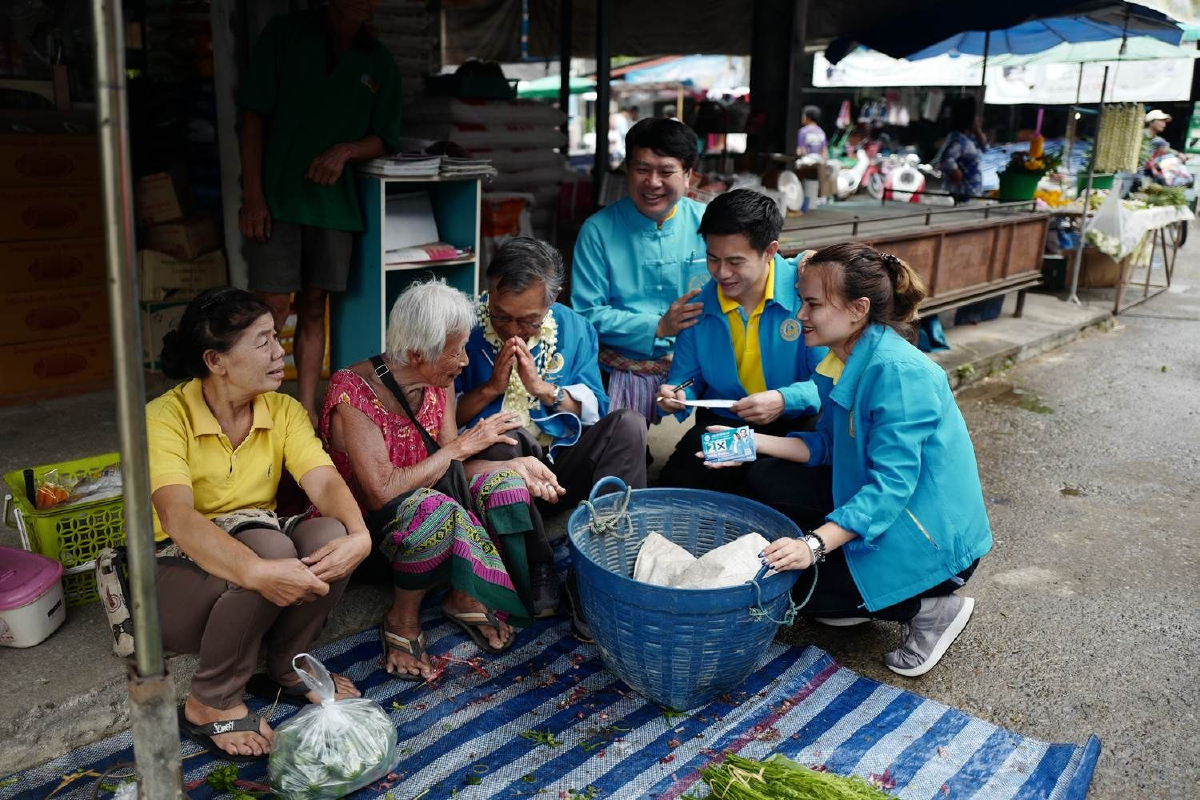 ชวนฟิตจัดลงพื้นที่ช่วยหาเสียงให้ผู้สมัครปชป.เขต 8 เชียงใหม่ ชวนฟิตจัดลงพื้นที่ช่วยหาเสียงให้ผู้สมัครปชป.เขต 8 เชียงใหม่