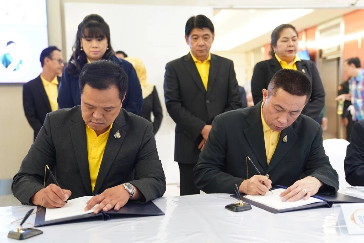 "อนุทิน"สั่งลูกพรรคลงพื้นที่ฟังเสียงประชาชน เผย20พ.ค.ท่าทีชัดเจนขึ้น