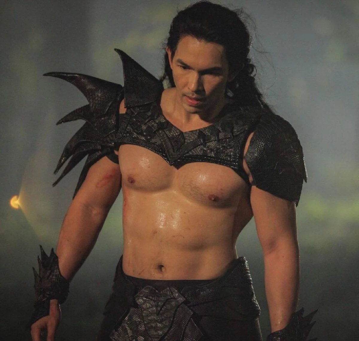 อั้ม อธิชาติ โวยถูก บอย ปกรณ์ ตัดต่อรูปขโมยนมกล้ามแน่นๆ