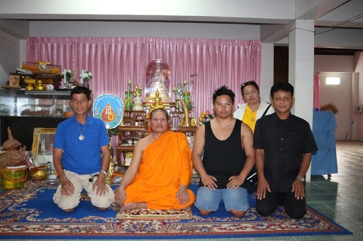 ชีวิตดั่งละคร!!ครูสอนเต้นชาวไทยสัญชาติเบลเยี่ยมบินลัดฟ้าตามหาพ่อแม่หลังถูกทิ้งไปเมื่อ 27 ปีที่แล้ว