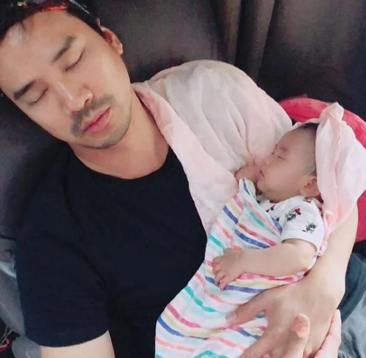 สำเนาถูกต้อง! น็อต วรฤทธิ์ เทียบภาพกับลูกสาว น้องวิตา ถอดแบบกันมาเป๊ะๆ