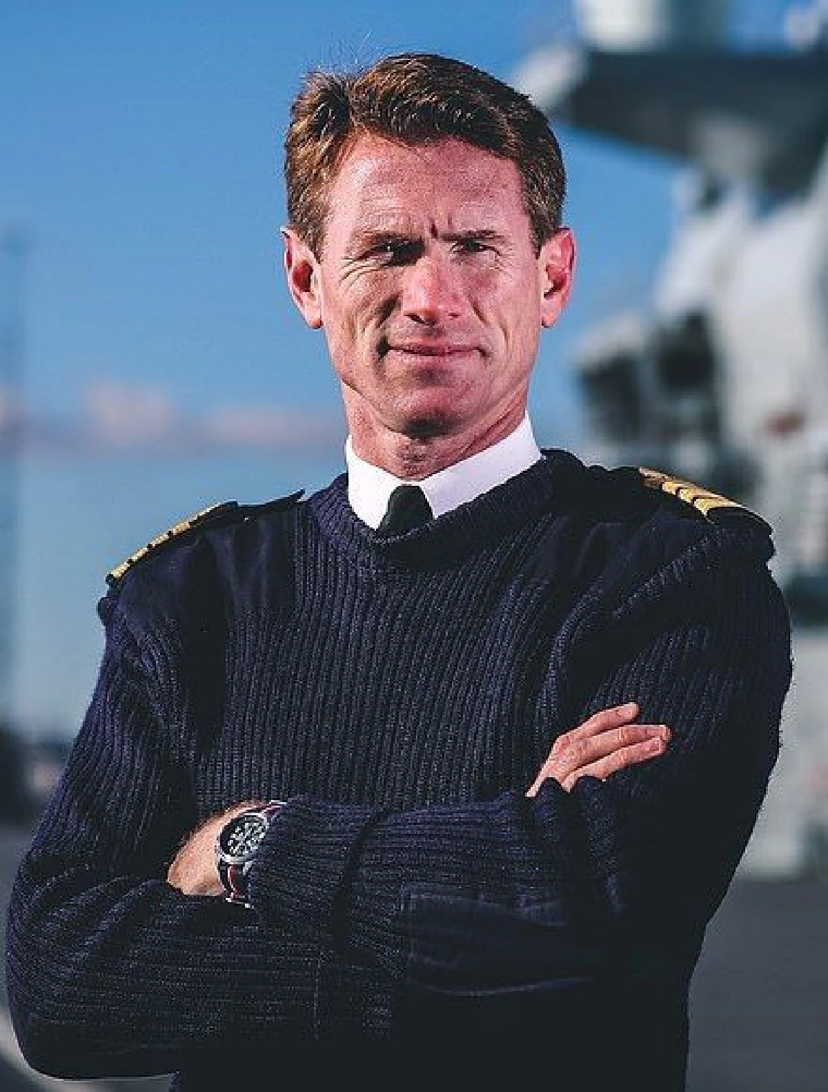 ผู้การเรือรบอังกฤษ ถูกเด้งฟ้าผ่า ฐานนำรถหลวงไปใช้ส่วนตัว