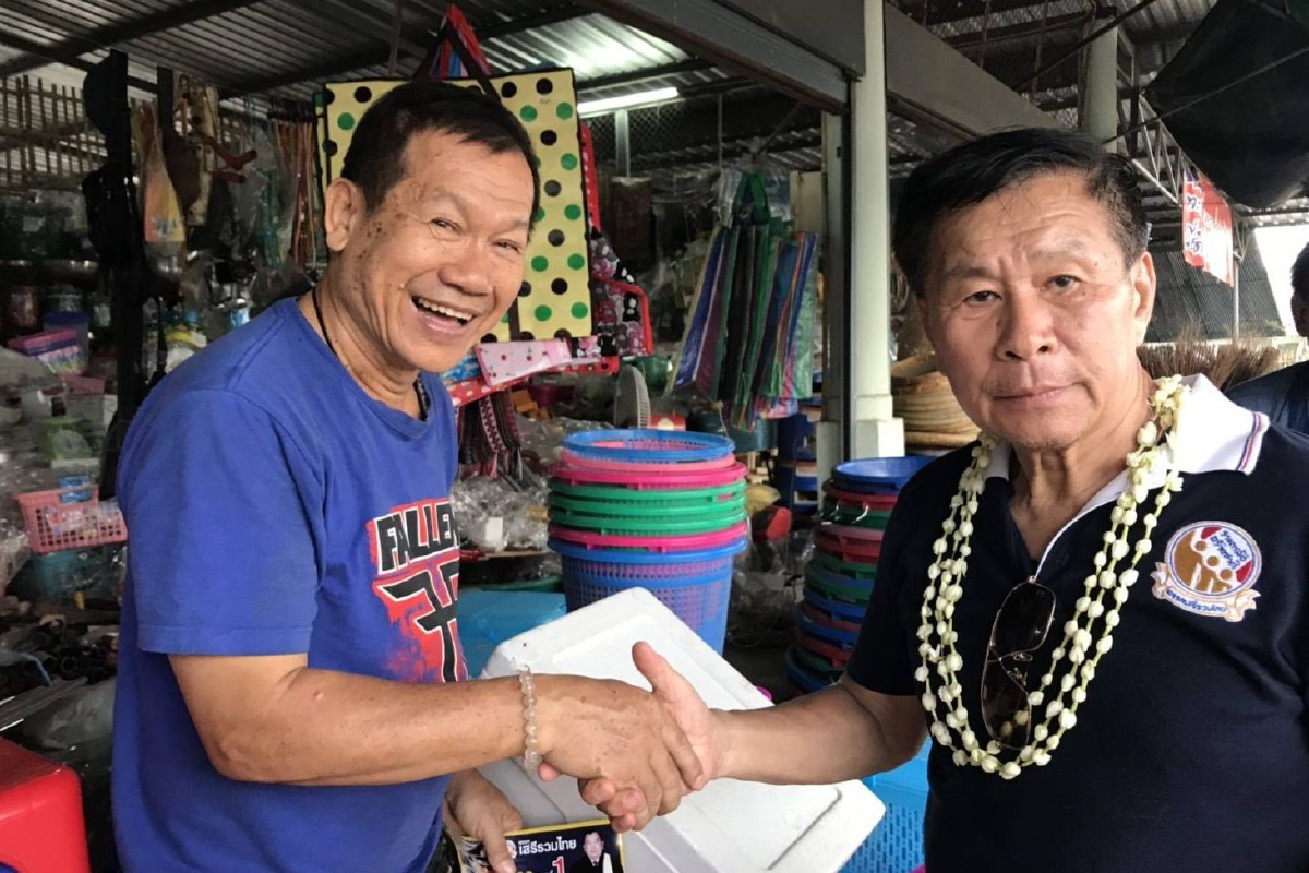 “เสรีพิศุทธ์”หวังปชป.-ภท.แตะมือต้านบิ๊กตู่ “เสรีพิศุทธ์”หวังปชป.-ภท.แตะมือต้านบิ๊กตู่