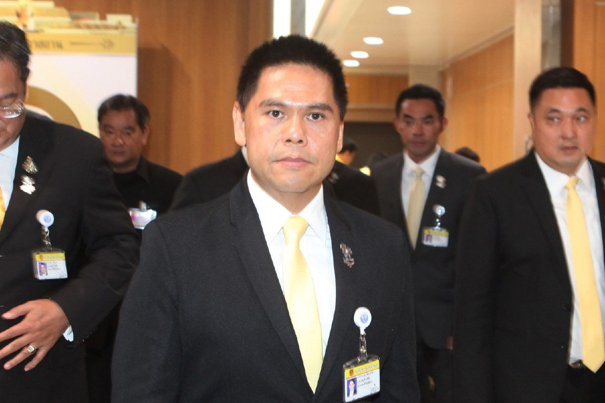 ชทพ.เนื้อหอม! ยอมรับ2ขั้วการเมืองติดต่อพูดคุย แต่ยังไม่มีการตกลง ชทพ.เนื้อหอม! ยอมรับ2ขั้วการเมืองติดต่อพูดคุย แต่ยังไม่มีการตกลง