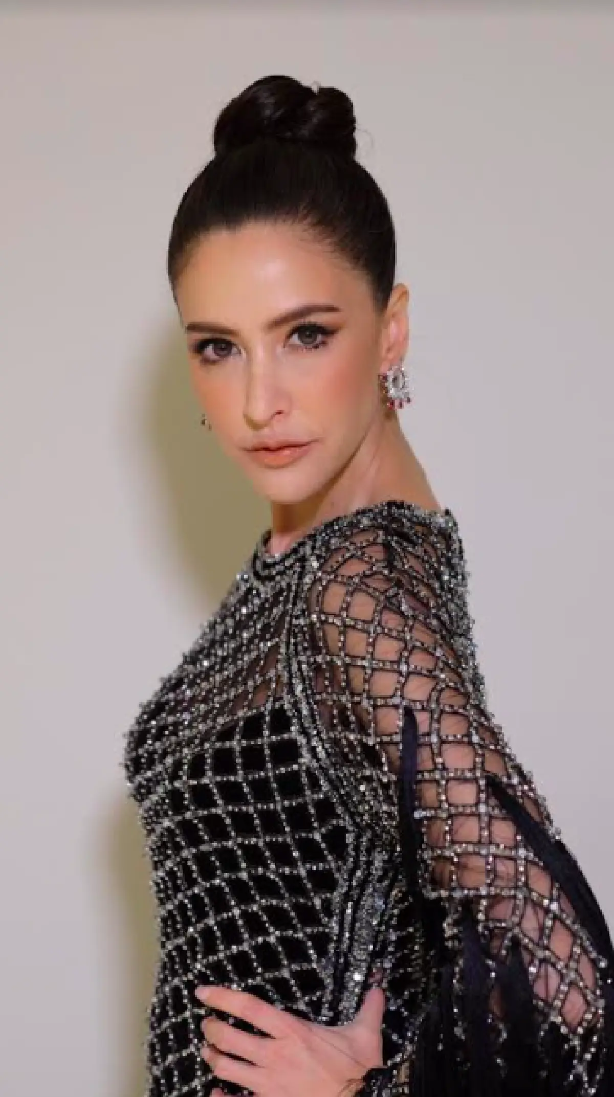 “ริตา” ถอดลุคเจ้าหญิง มาในมาดสาวเฉี่ยวสุดเซ็กซี่ ร่วมงาน Vanity Fair’s Cannes Party 2019