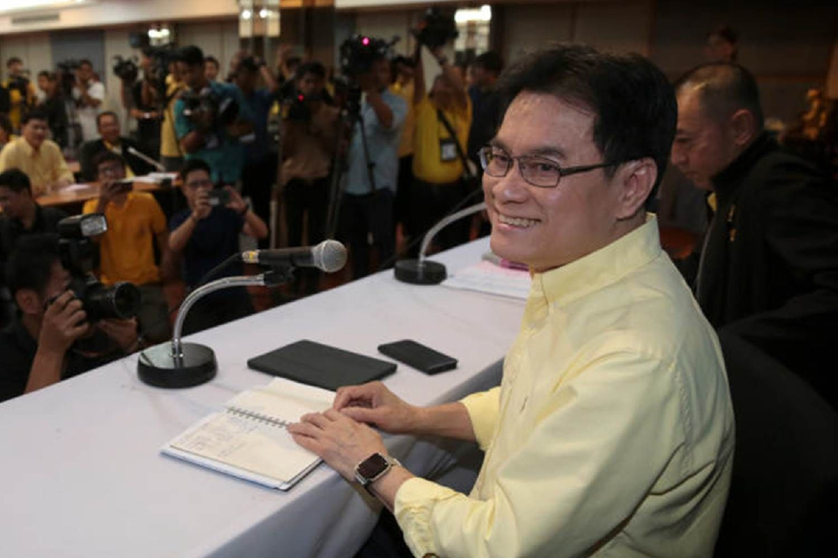 "จุรินทร์"โลกสวย เคลียร์ "พีระพันธ์" สยบความขัดแย้งในพรรค "จุรินทร์"โลกสวย เคลียร์ "พีระพันธ์" สยบความขัดแย้งในพรรค