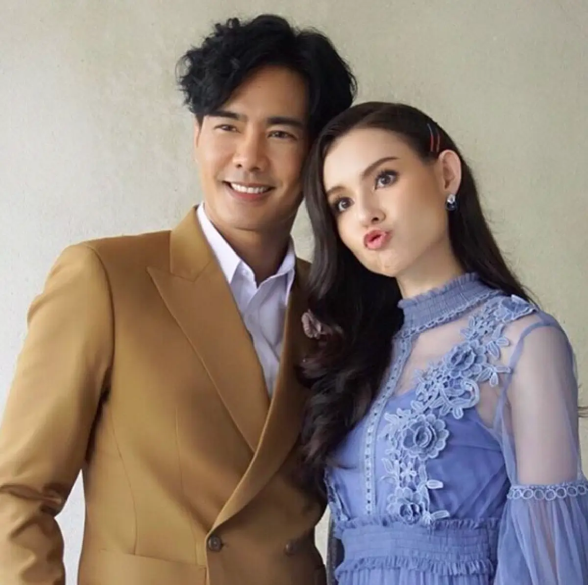 “เคลลี่” สายเปย์! ของขวัญกล่องส้มสุดหรูให้ "นาย ชนุชตรา” ทำเอาน้ำตาแทบไหล