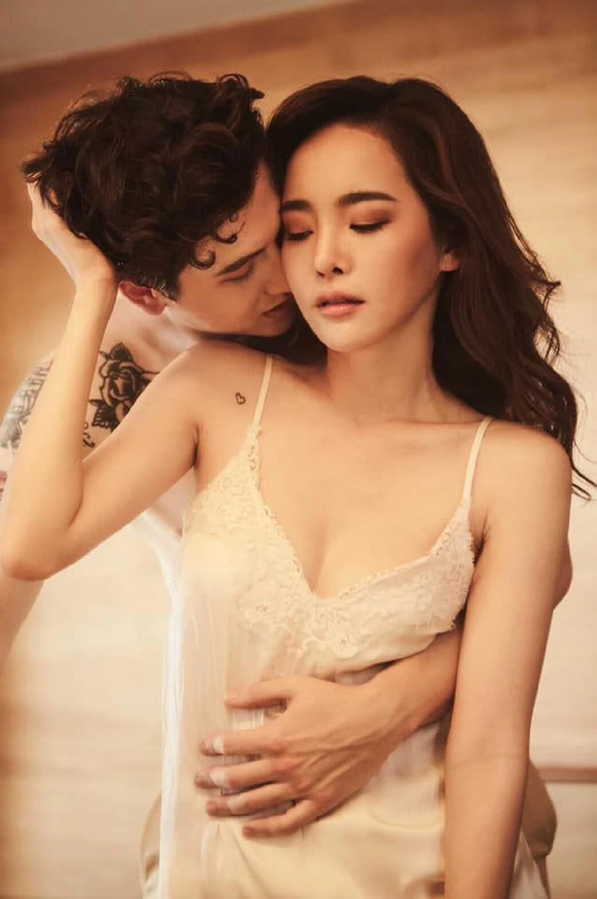 "กวินท์ ดูวาล” เผยภาพถ่ายพรีเวิ้ดดิ้งสุดแซ่บ ริมทะเลสุดโรแมนติก