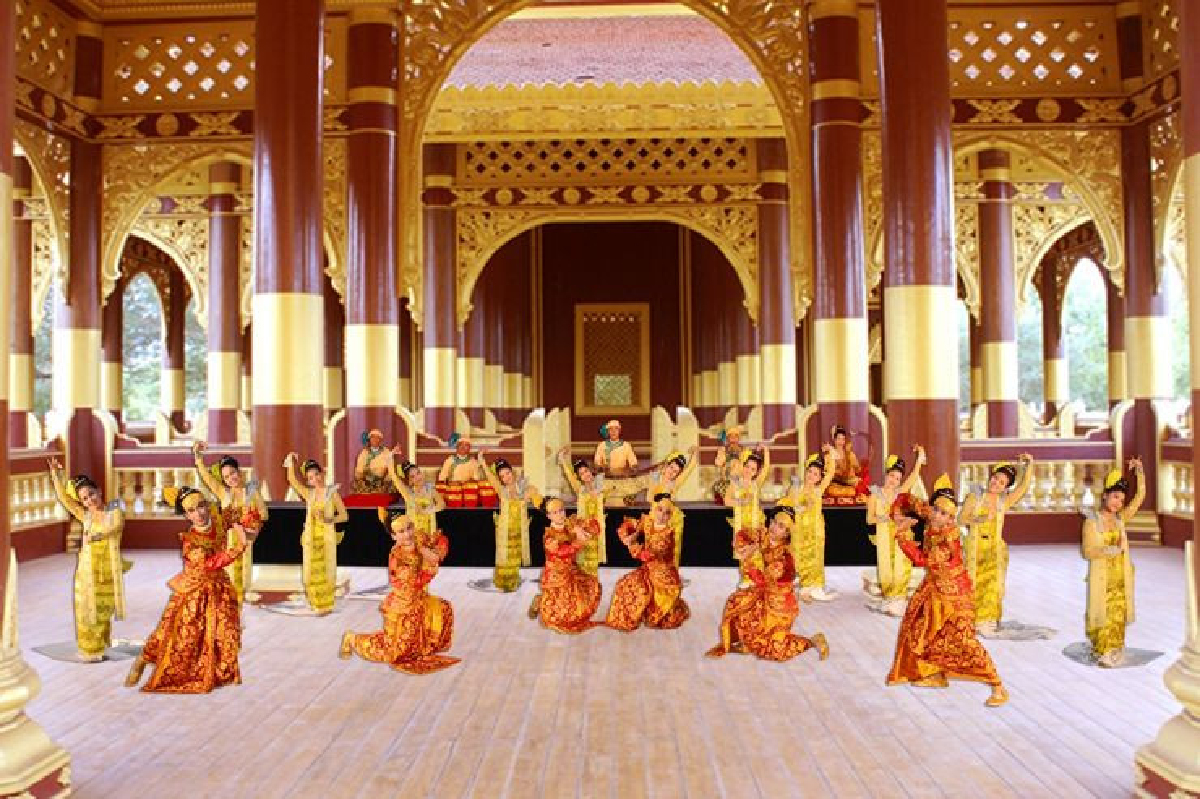กระทรวงวัฒนธรรม ร่วมกับ บริษัท ไอคอนสยาม จำกัด จัดงาน "มหกรรมวัฒนธรรมนานาชาติเฉลิมราชย์องค์ราชัน" กระทรวงวัฒนธรรม ร่วมกับ บริษัท ไอคอนสยาม จำกัด จัดงาน "มหกรรมวัฒนธรรมนานาชาติเฉลิมราชย์องค์ราชัน"