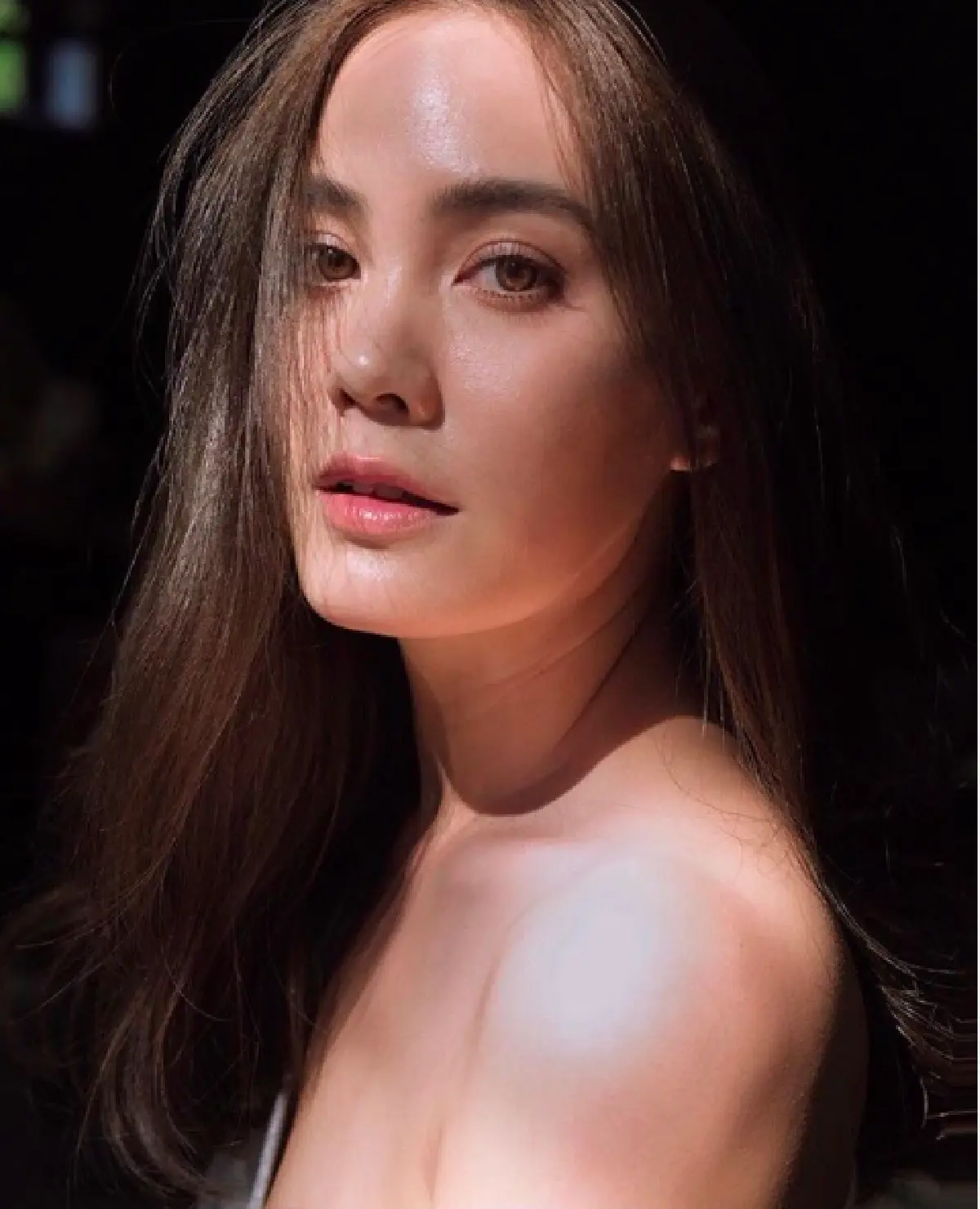 พังในพัง!! ชาวเน็ตวิจารณ์ชุดเจ้าสาวที่ “เจนี่” สวมเข้าฉากแต่งงานในละคร “แรงเงา2”