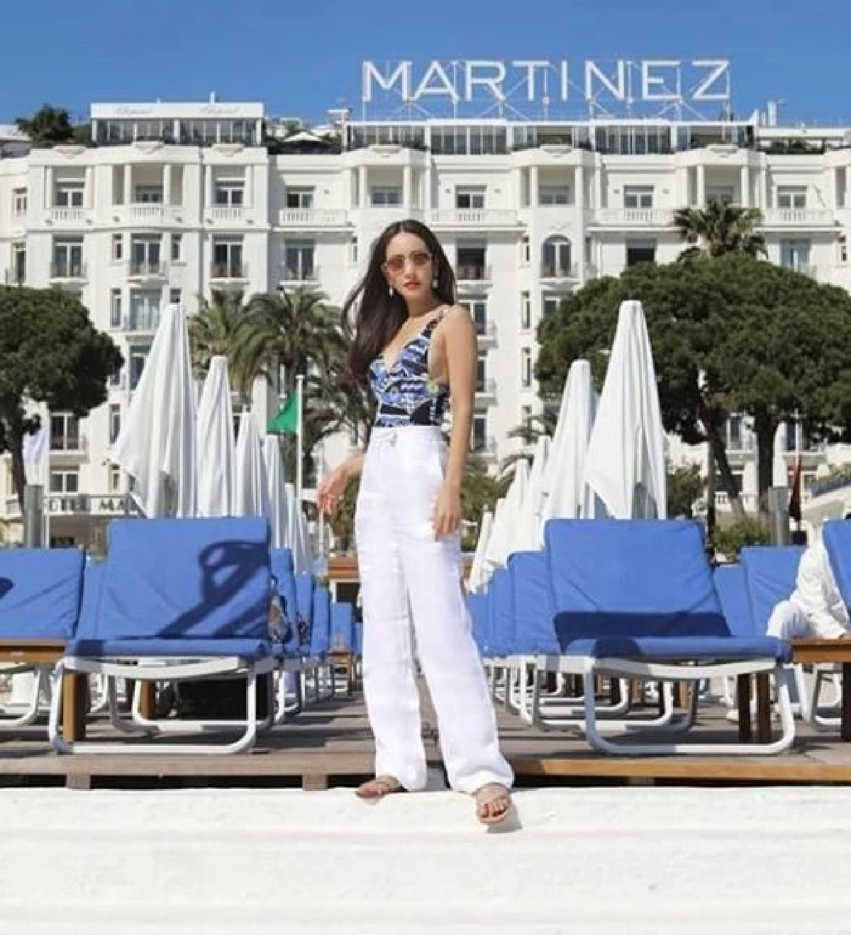 ทิ้งท้ายด้วยความแซ่บ! มิน พีชญา สลัดผ้าอวดหุ่นเซ็กซี่เล่นน้ำที่เมืองคานส์