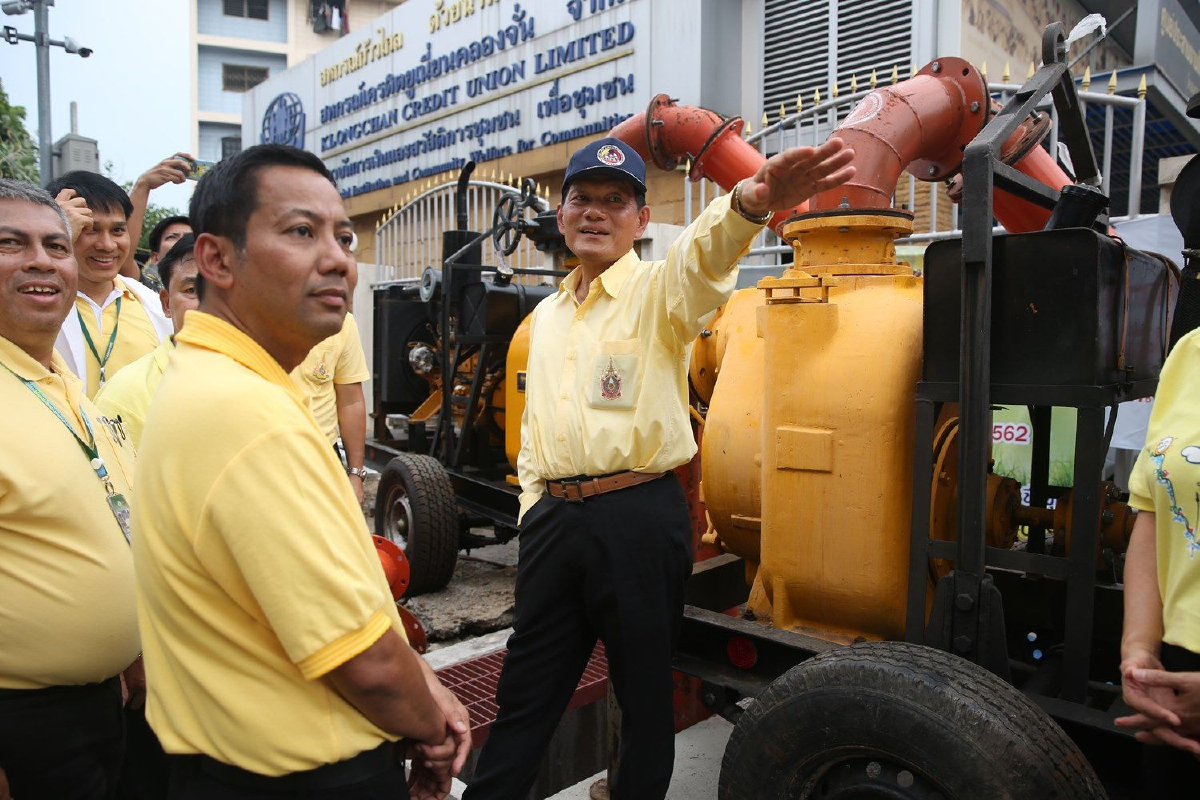 กทม.เร่งปรับปรุงระบบระบายน้ำซอยเสรีไทยรับมือน้ำท่วมกรุง กทม.เร่งปรับปรุงระบบระบายน้ำซอยเสรีไทยรับมือน้ำท่วมกรุง