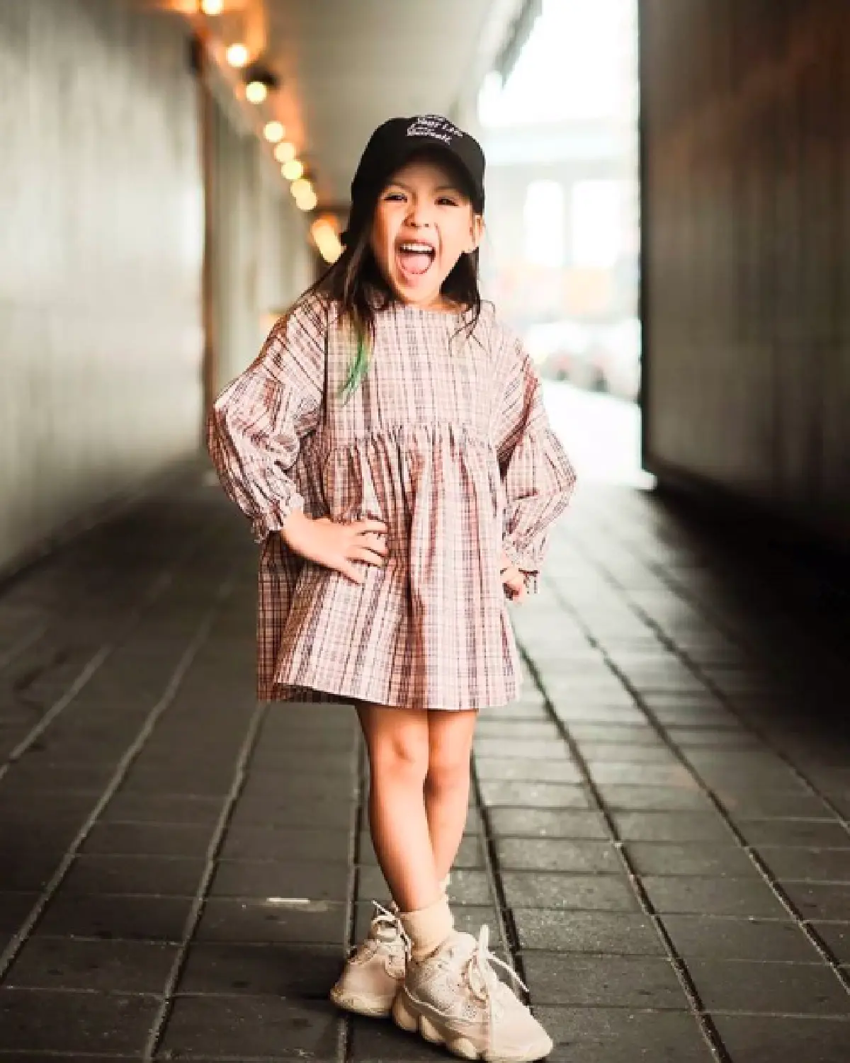 หลงหนักมาก! “น้องณิลลา” หลานสาว "ค่อม ชวนชื่น” ลูก “แบงค์ แบล็ควานิลลา-ไอซ์” กับสไตล์สุดน่ารัก