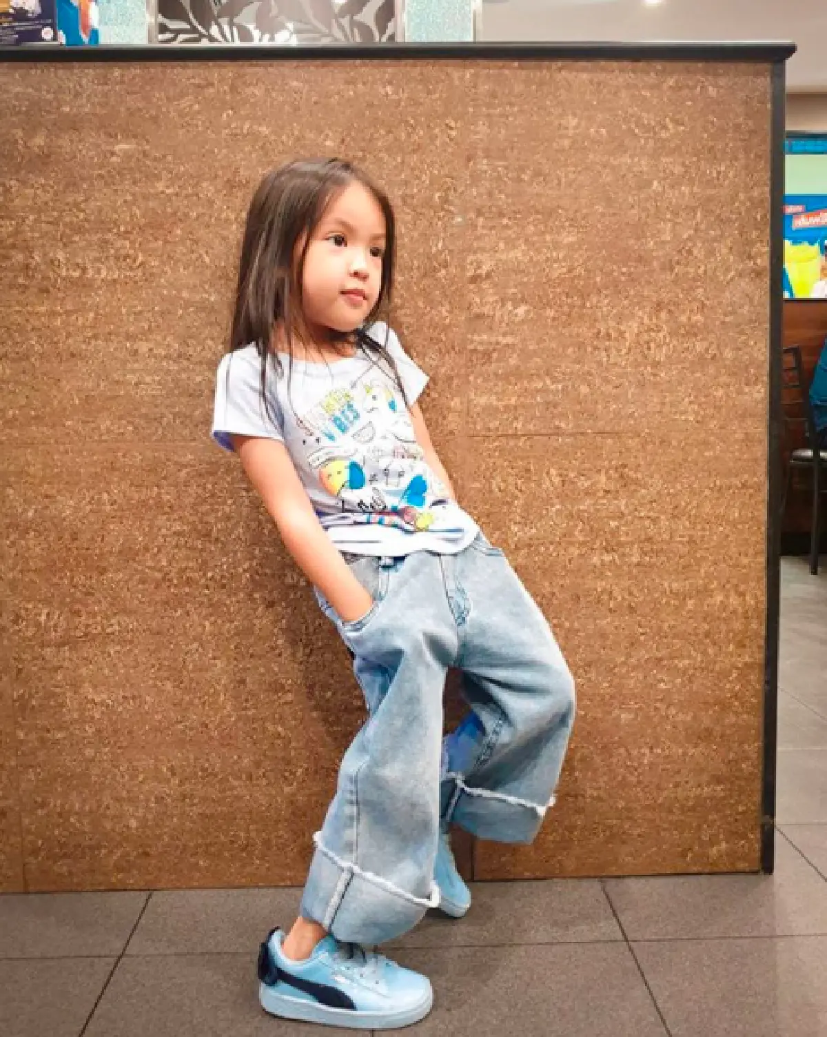 หลงหนักมาก! “น้องณิลลา” หลานสาว "ค่อม ชวนชื่น” ลูก “แบงค์ แบล็ควานิลลา-ไอซ์” กับสไตล์สุดน่ารัก