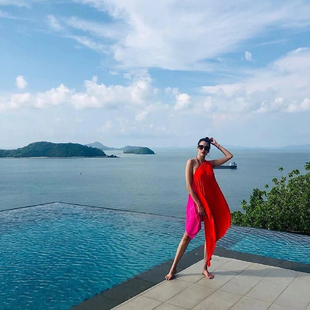 จัดว่าเด็ด! หยาดทิพย์ โชว์แซ่บอีกครั้ง อวดหุ่นเนื้อนมไข่เที่ยวทะเลภูเก็ต