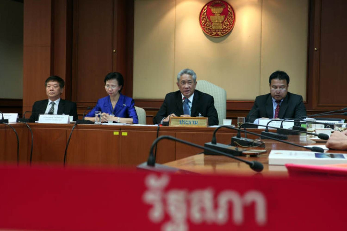 เลขาสภาแจงขั้นตอนเลือกประธานสภา การันตีไม่มีบัตรปลอมลงคะแนน เลขาสภาแจงขั้นตอนเลือกประธานสภา การันตีไม่มีบัตรปลอมลงคะแนน