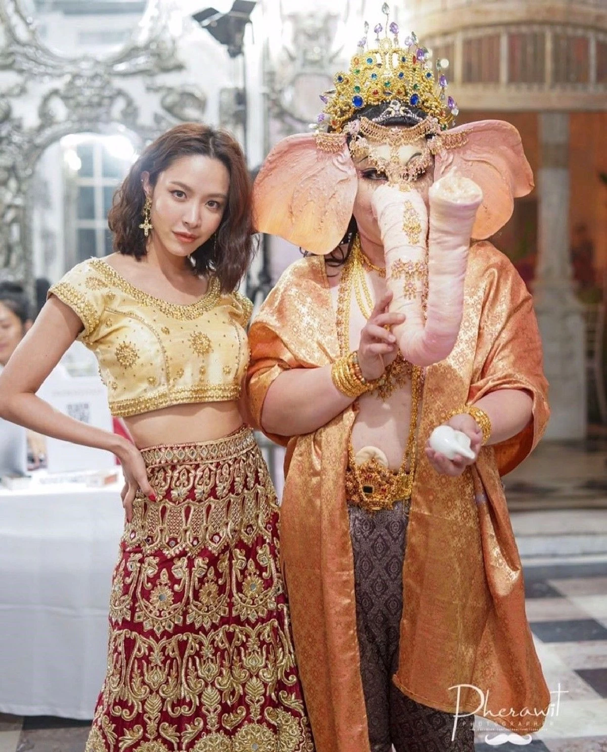 แต่งด้วยศรัทธา! ดีเจบุ๊กโกะ แปลงโฉมเป็น พระพิฆเนศ เล่นใหญ่ร่วมปาร์ตี้วันเกิด