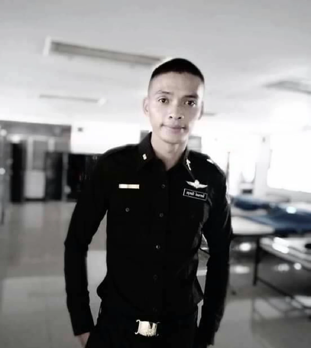 พ่อเศร้าลูกชายคนเดียวตายในค่ายกองพันสารวัตรทหารไม่ปักใจเชื่อตกตึกสูง