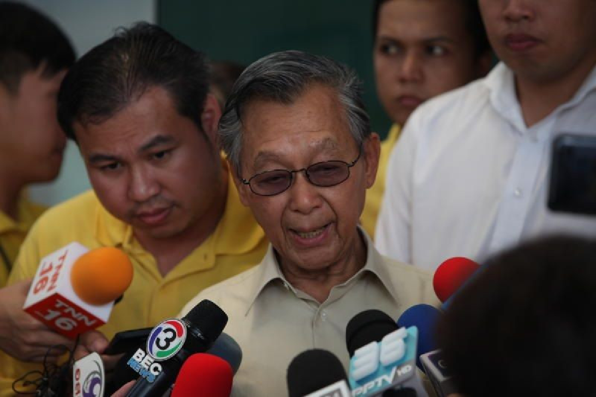 ปชป.เคาะชื่อ"ชวน"ชิงเก้าอี้ประธานสภาฯ ปชป.เคาะชื่อ"ชวน"ชิงเก้าอี้ประธานสภาฯ