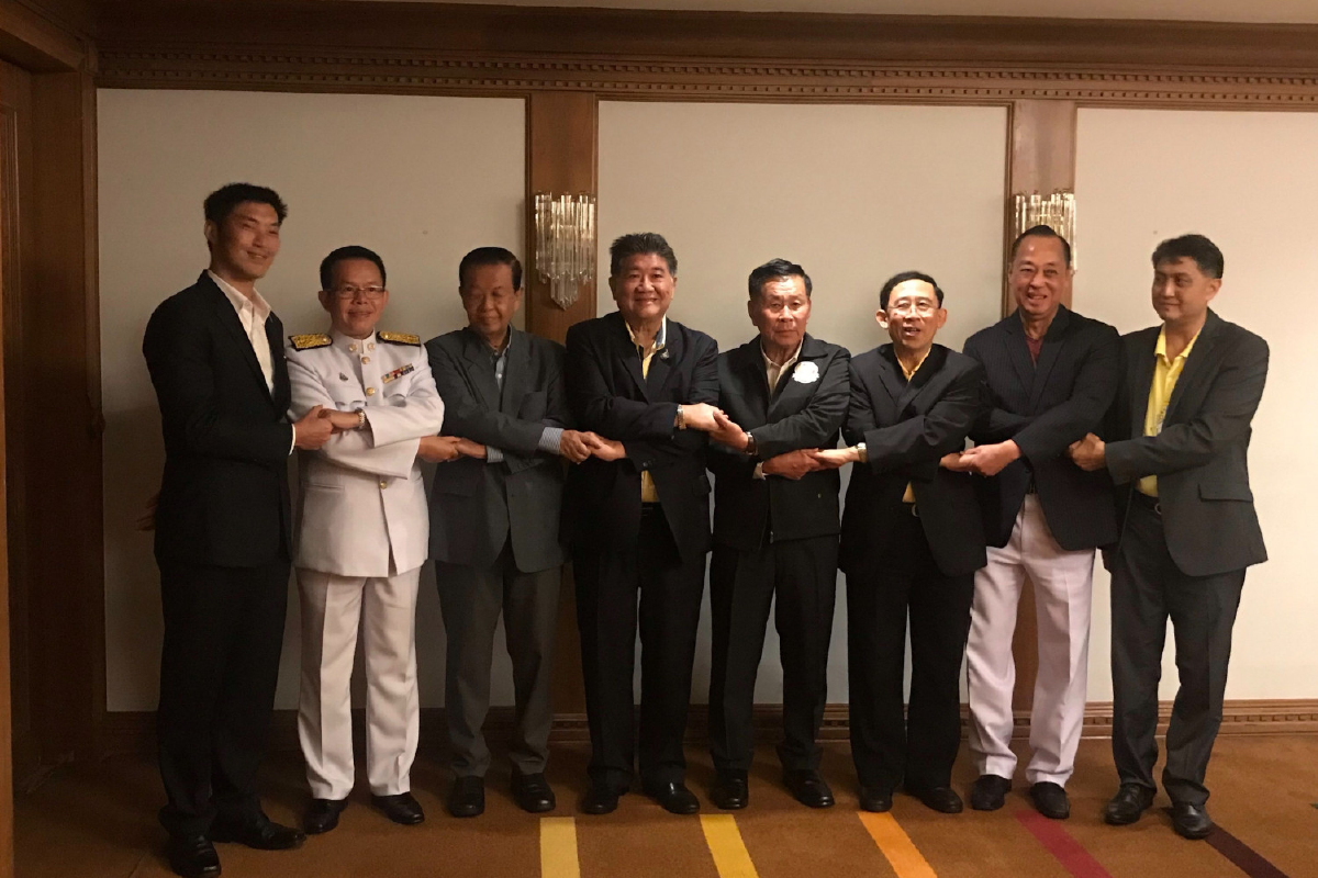 7พรรคฝ่ายประชาธิปไตยจับมือแน่นไม่แตกแถวโหวตประธานสภาพรุ่งนี้ 7พรรคฝ่ายประชาธิปไตยจับมือแน่นไม่แตกแถวโหวตประธานสภาพรุ่งนี้