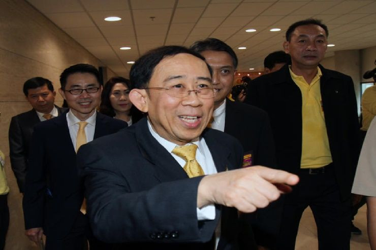 "มิ่งขวัญ" ย้ำอีกจับมือเพื่อไทย ลั่นพร้อมเป็นฝ่ายค้าน "มิ่งขวัญ" ย้ำอีกจับมือเพื่อไทย ลั่นพร้อมเป็นฝ่ายค้าน