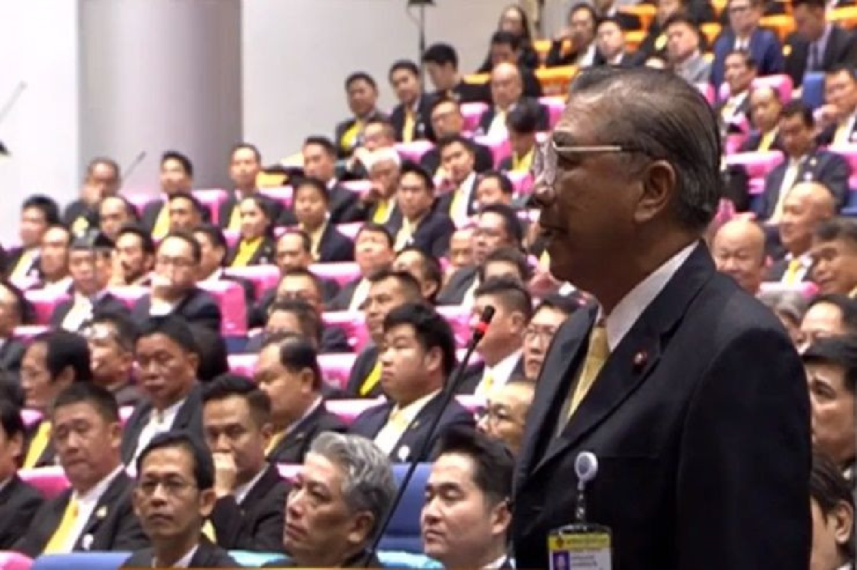 พปชร.ไม่พร้อม ขอเลื่อนวาระเลือกประธานสภา พปชร.ไม่พร้อม ขอเลื่อนวาระเลือกประธานสภา