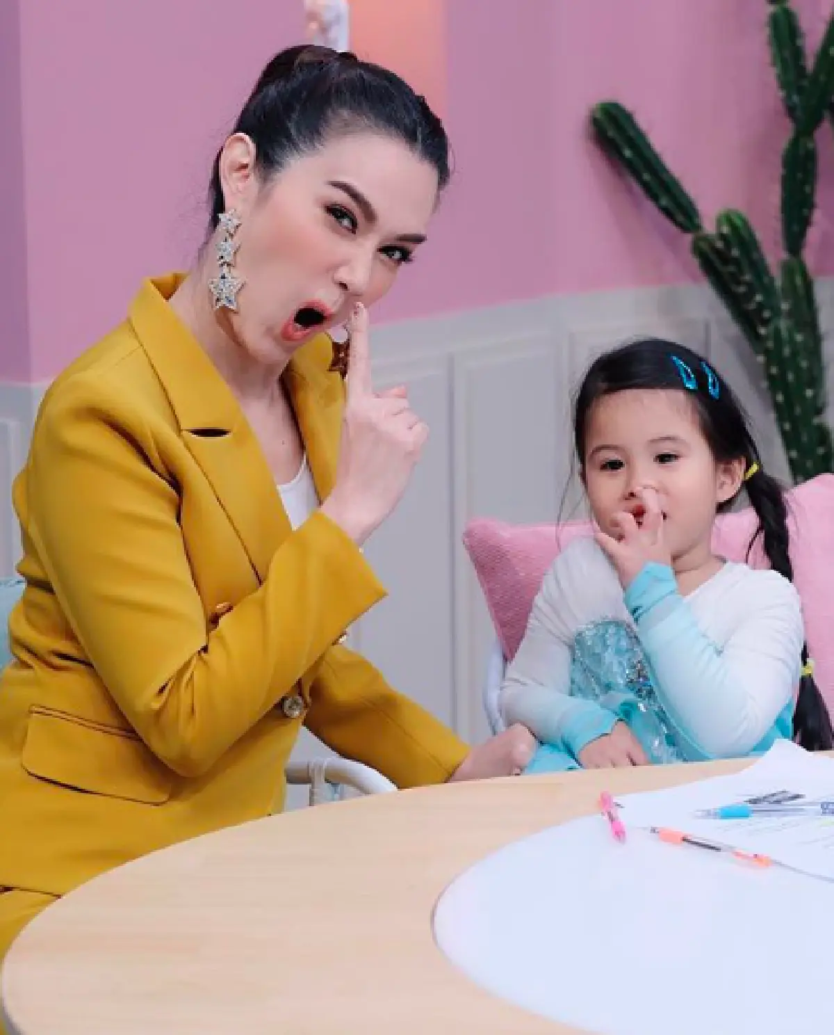 “แม่เมย์” ปลื้มหนักมาก! โชว์ของขวัญที่ "น้องมายู" ตั้งใจทำให้ในวันเกิด