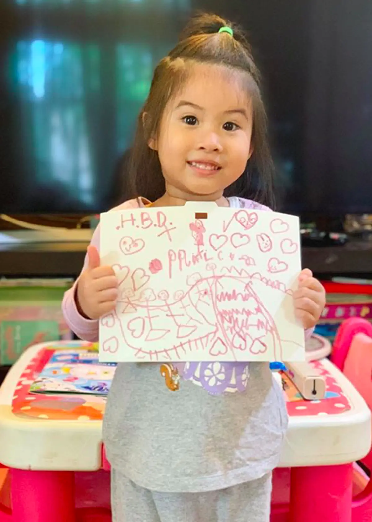 “แม่เมย์” ปลื้มหนักมาก! โชว์ของขวัญที่ "น้องมายู" ตั้งใจทำให้ในวันเกิด