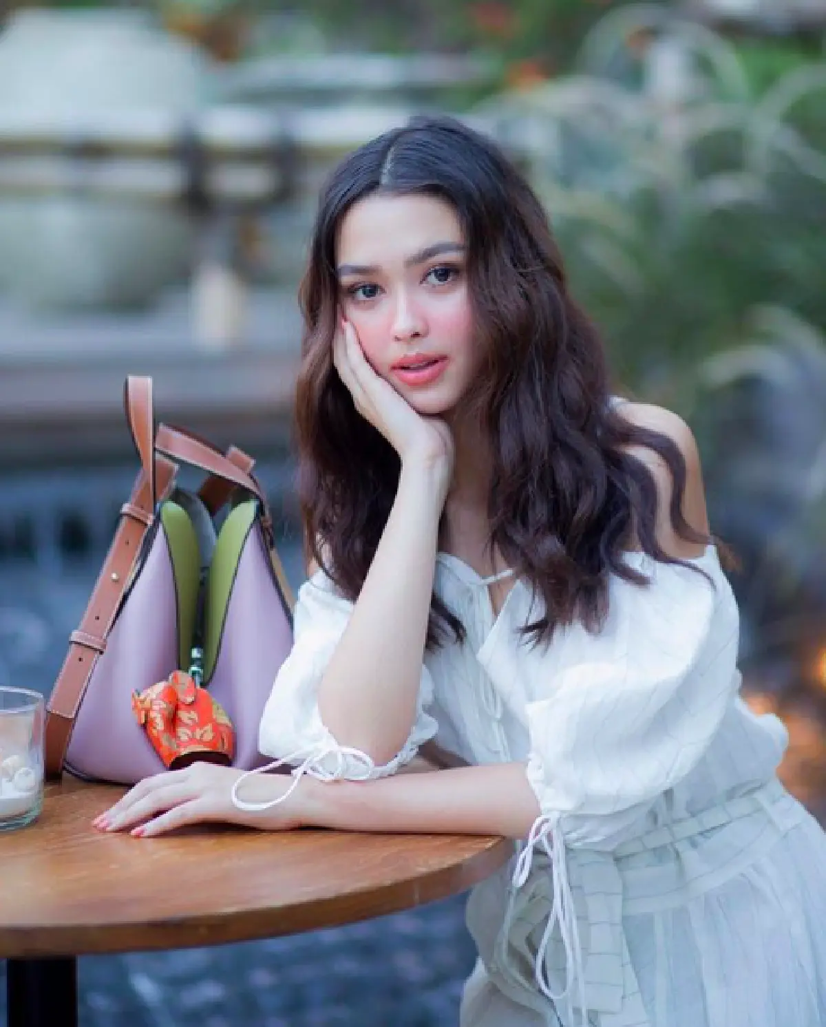 “แพทริเซีย” สลัดผ้าอวดหุ่นสวย ในชุดวันพีชเรียบๆ น่ารัก เที่ยวภูเก็ต