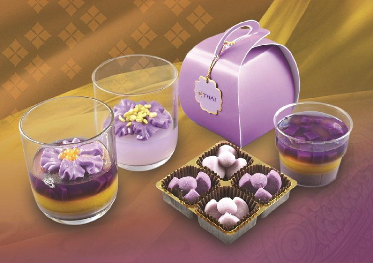บินไทยเสิร์ฟขนมหวานเมนูพิเศษเนื่องในวันเฉลิมพระชนมพรรษาสมเด็จพระนางเจ้าฯพระบรมราชินี บินไทยเสิร์ฟขนมหวานเมนูพิเศษเนื่องในวันเฉลิมพระชนมพรรษาสมเด็จพระนางเจ้าฯพระบรมราชินี