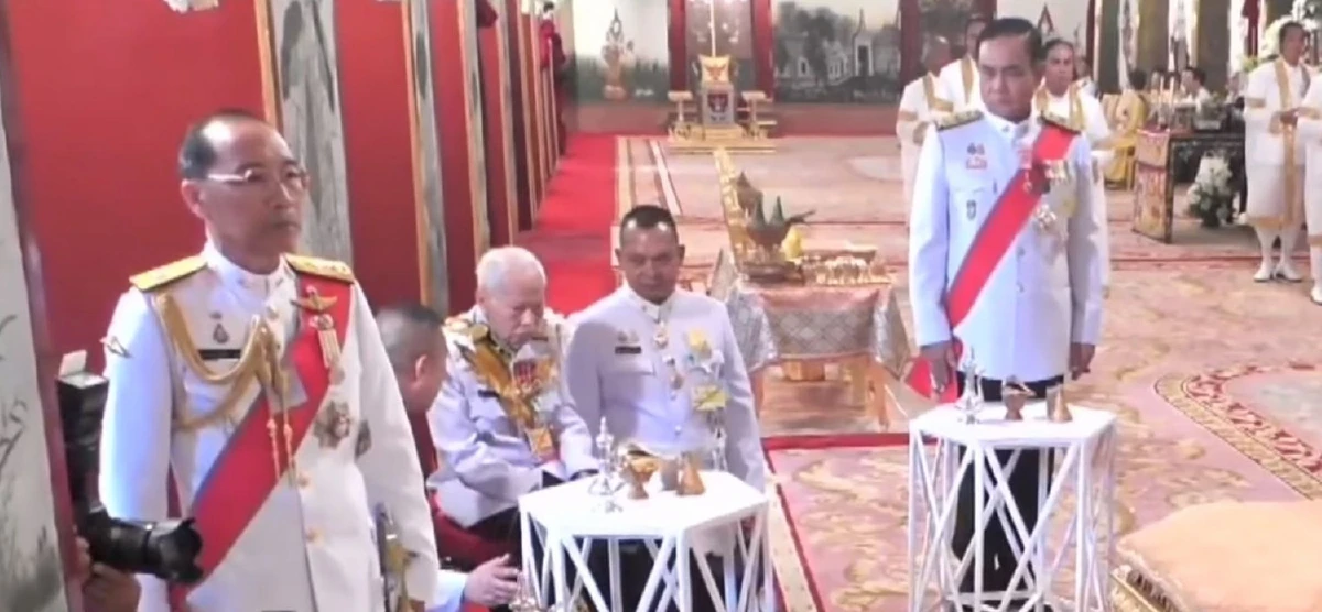 "ถวายน้ำอภิเษก" ภารกิจสุดท้ายที่ "พล.อ.เปรม" พยายามทำให้ดีที่สุด