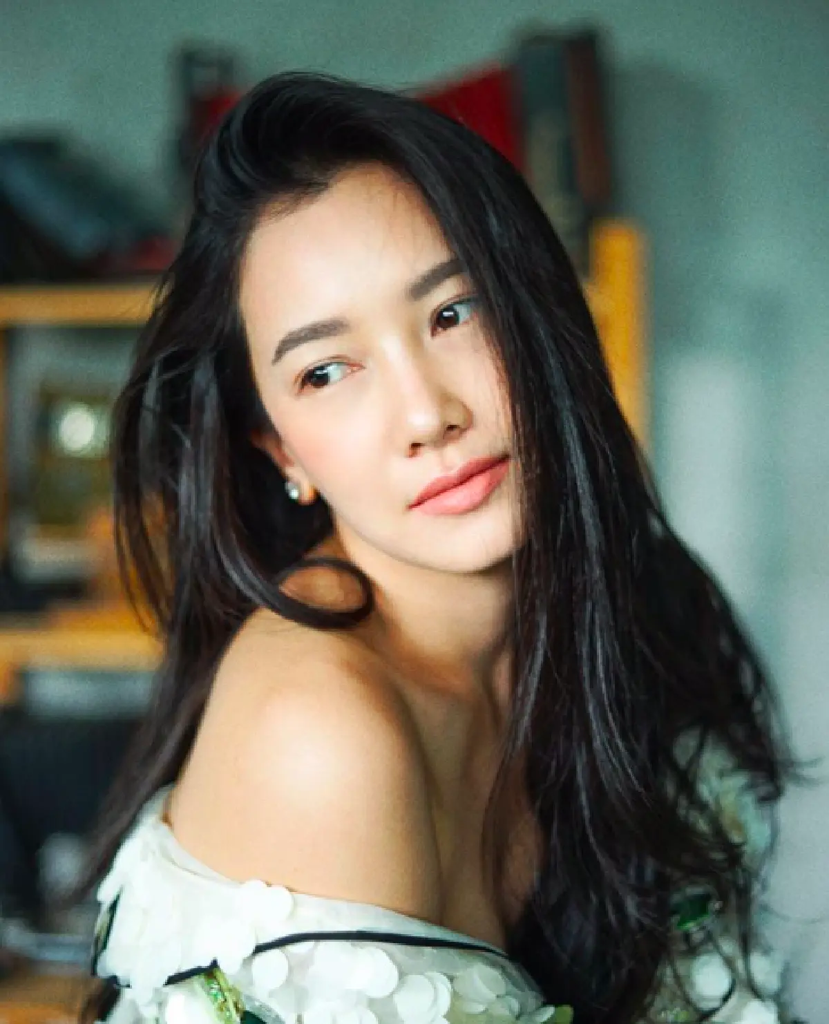 ร้อนแรงกว่าแดด! “นุ่น วรนุช” ถึงกับร้องเสียงหลงเรื่อง "การเมืองไทย"