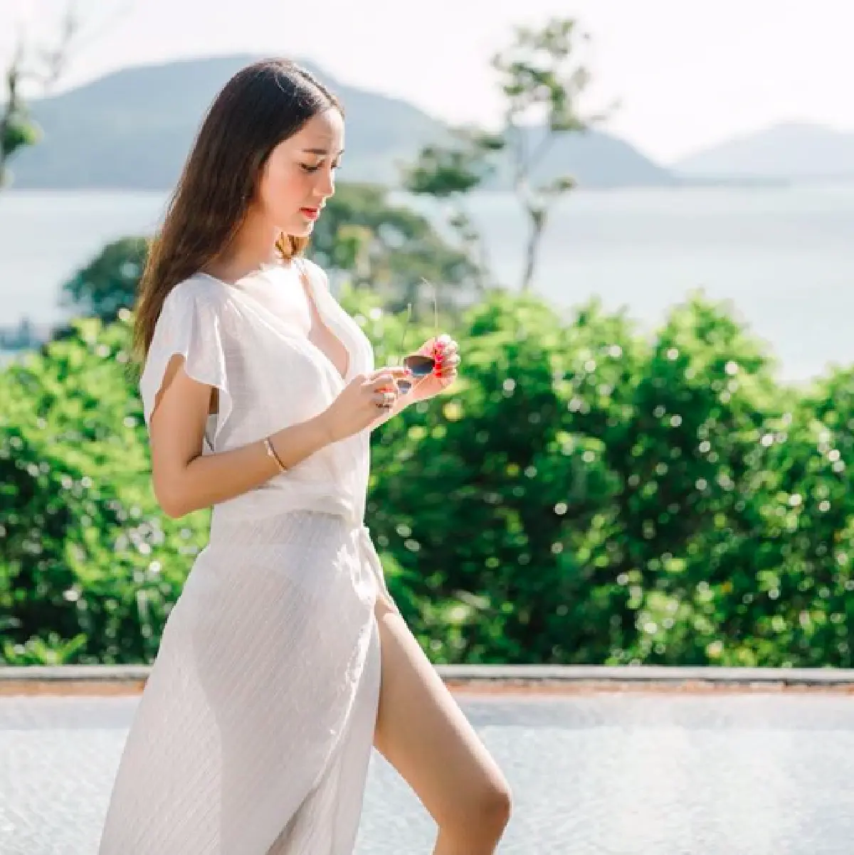 จีบได้..พ่อบอกแล้ว "แม็กกี้ อาภา" โชว์หุ่นแซ่บ อวดผิวเนียนสวยท้าแดด