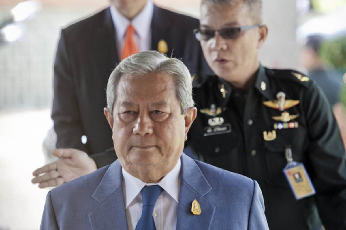 โปรดเกล้าฯ แต่งตั้งพล.อ.สุรยุทธ์ รักษาการประธานองคมนตรี โปรดเกล้าฯ แต่งตั้งพล.อ.สุรยุทธ์ รักษาการประธานองคมนตรี