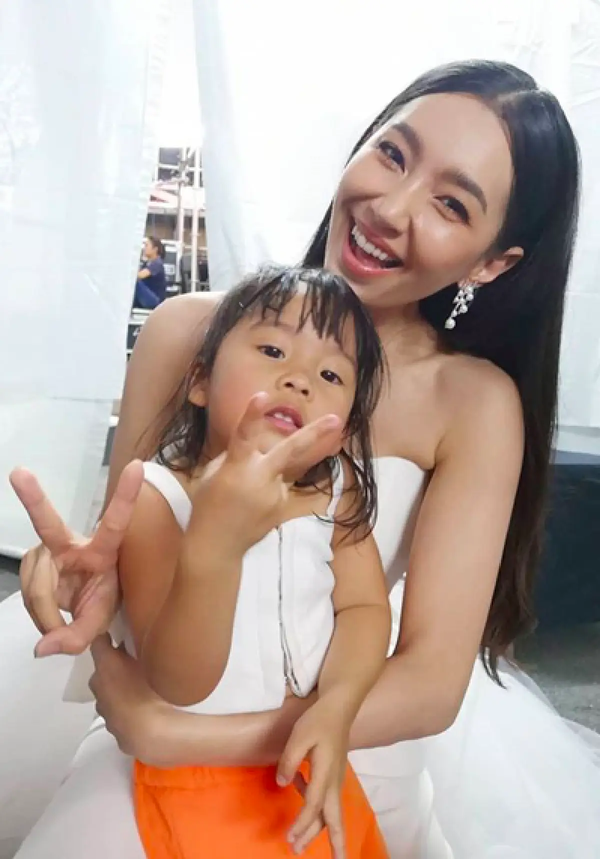 "เบลล่า” ทั้งหลงทั้งเอ็นดู "เป่าเปา" หนักมาก! หลานชอบชุด จึงสัญญาว่าจะจัดชุดแบบตัวเองให้