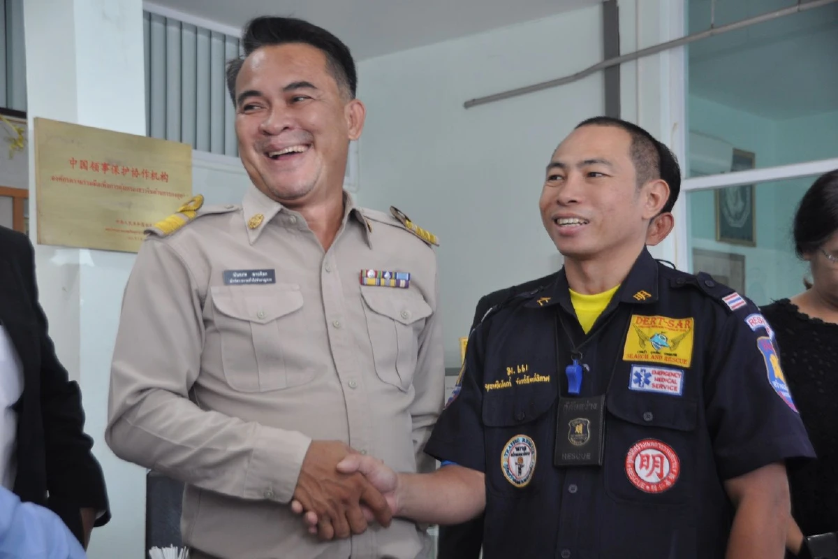 "อภัยให้พี่ด้วยจะไม่ทำอีก"ข้าราชการอบจ.ขอขมาหน่วยกู้ภัย