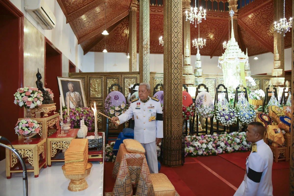 ในหลวงโปรดเกล้าฯ ให้พล.อ.สุรยุทธ์ เป็นผู้แทนพระองค์ สวดพระอภิธรรมศพ"ป๋าเปรม"