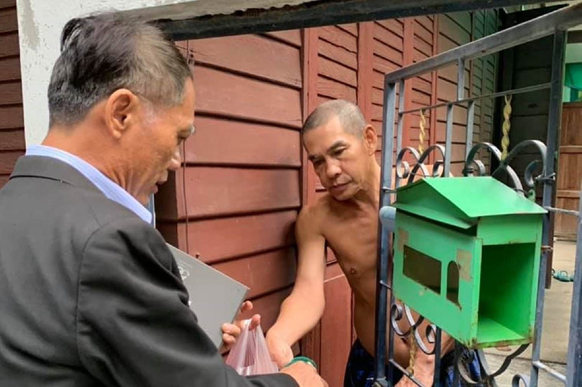 หนังคนละม้วน "ขวัญชัย" ยังมีชีวิตเผย"ป๋าเปรม"ส่งจม.ให้อภัยและขอดูแลสุขภาพให้ดี หนังคนละม้วน "ขวัญชัย" ยังมีชีวิตเผย"ป๋าเปรม"ส่งจม.ให้อภัยและขอดูแลสุขภาพให้ดี