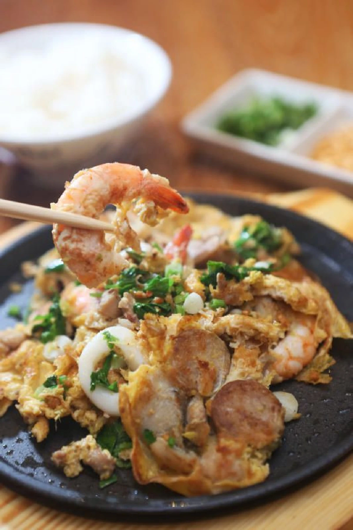 ชิม 'ข้าวแห้ง' ต้นตำรับความอร่อยจากบ้านบึงถึงใจกลางกรุงเทพฯ