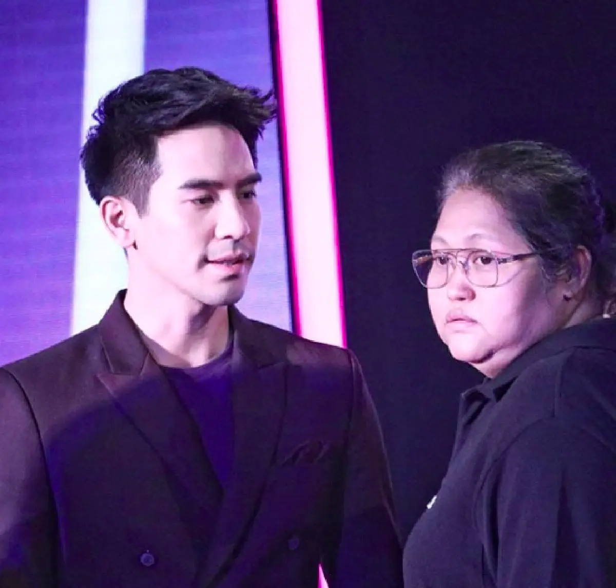 "โป๊ป ธนวรรธน์” ถูกแฟนคลับล้ำเส้นความเป็นส่วนตัว เช่าห้องใกล้ๆ ตามส่อง-แอบถ่ายภาพ