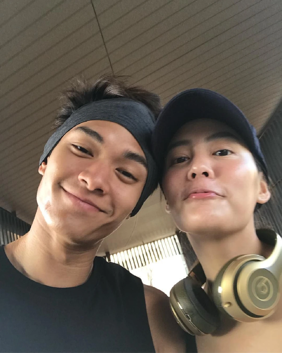 ภาพล่าสุด! เจนี่ ท้องเริ่มใหญ่แล้ว ควงสามีพาลูกเที่ยวทะเลภูเก็ต