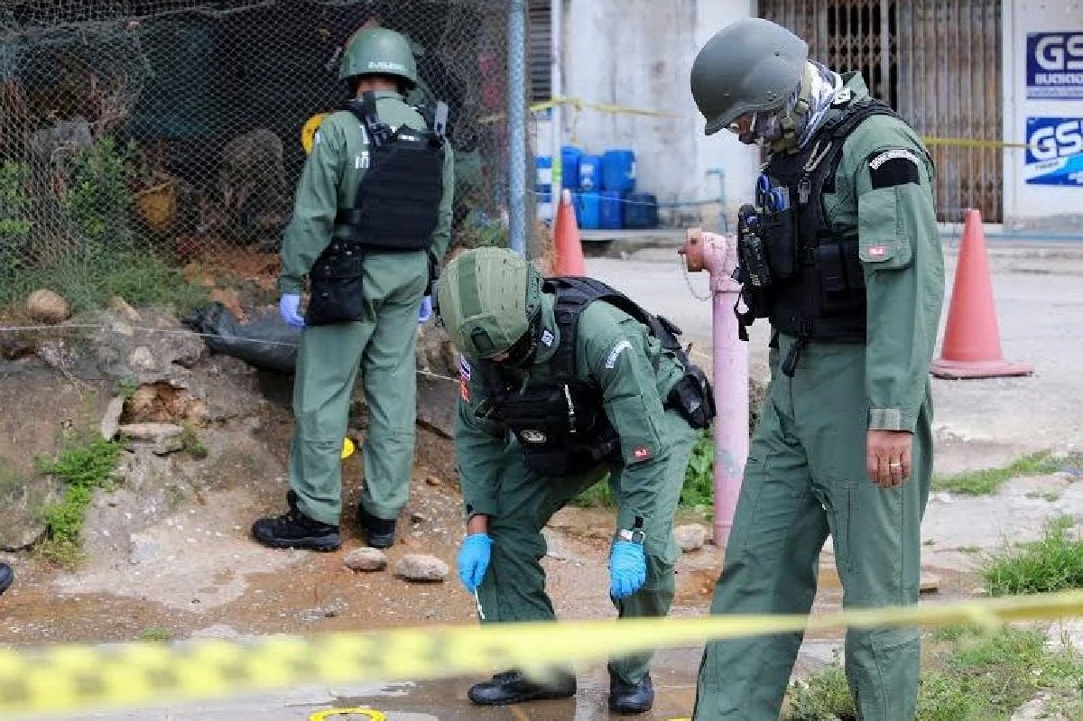 คนร้ายขว้าง"ไปป์บอม"ใส่ป้อมตำรวจนปพ.ชาวบ้านถูกลูกหลงเจ็บ1