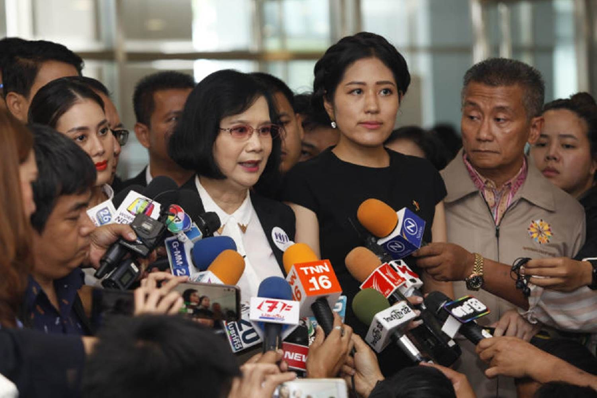 เตือนพรรคหนุน"ลุุงตู่" โดนหลอกแก้รัฐธรรมนูญ เตือนพรรคหนุน"ลุุงตู่" โดนหลอกแก้รัฐธรรมนูญ